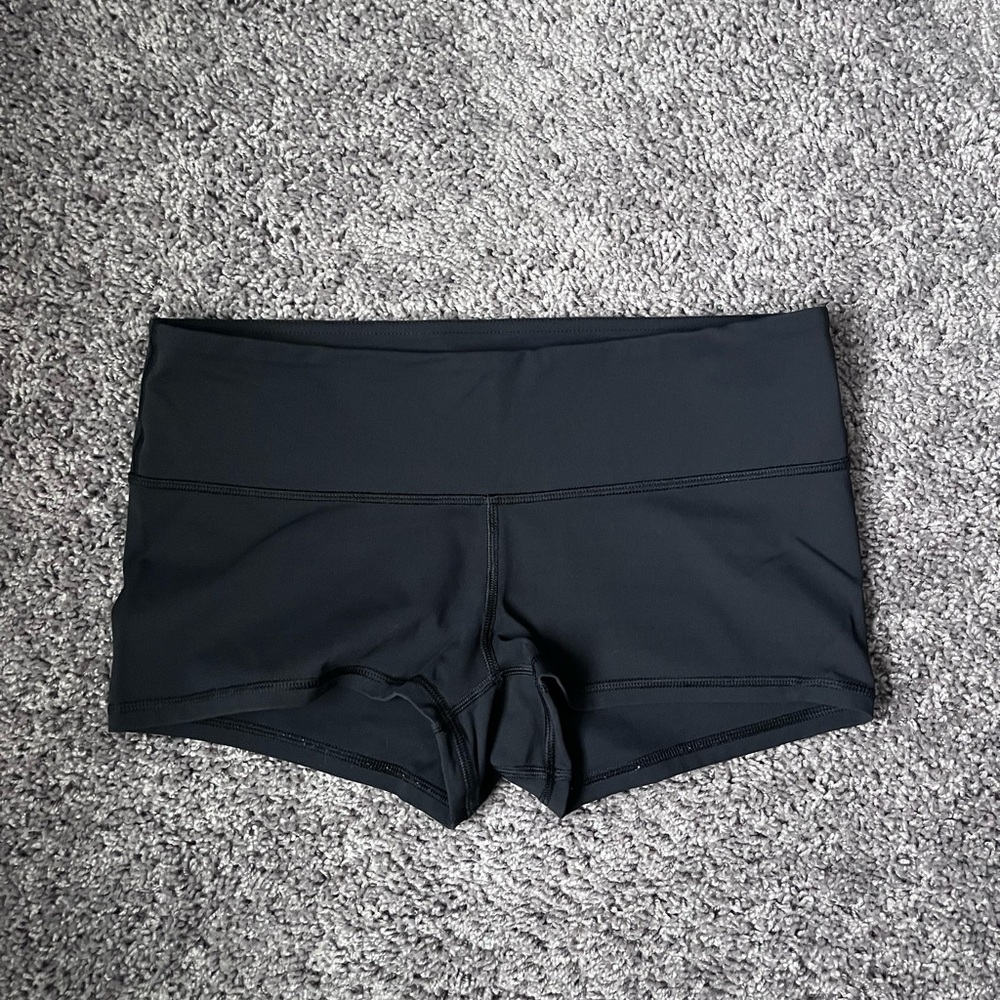 LULU LEMON | Shorts - Picture 2 of 8